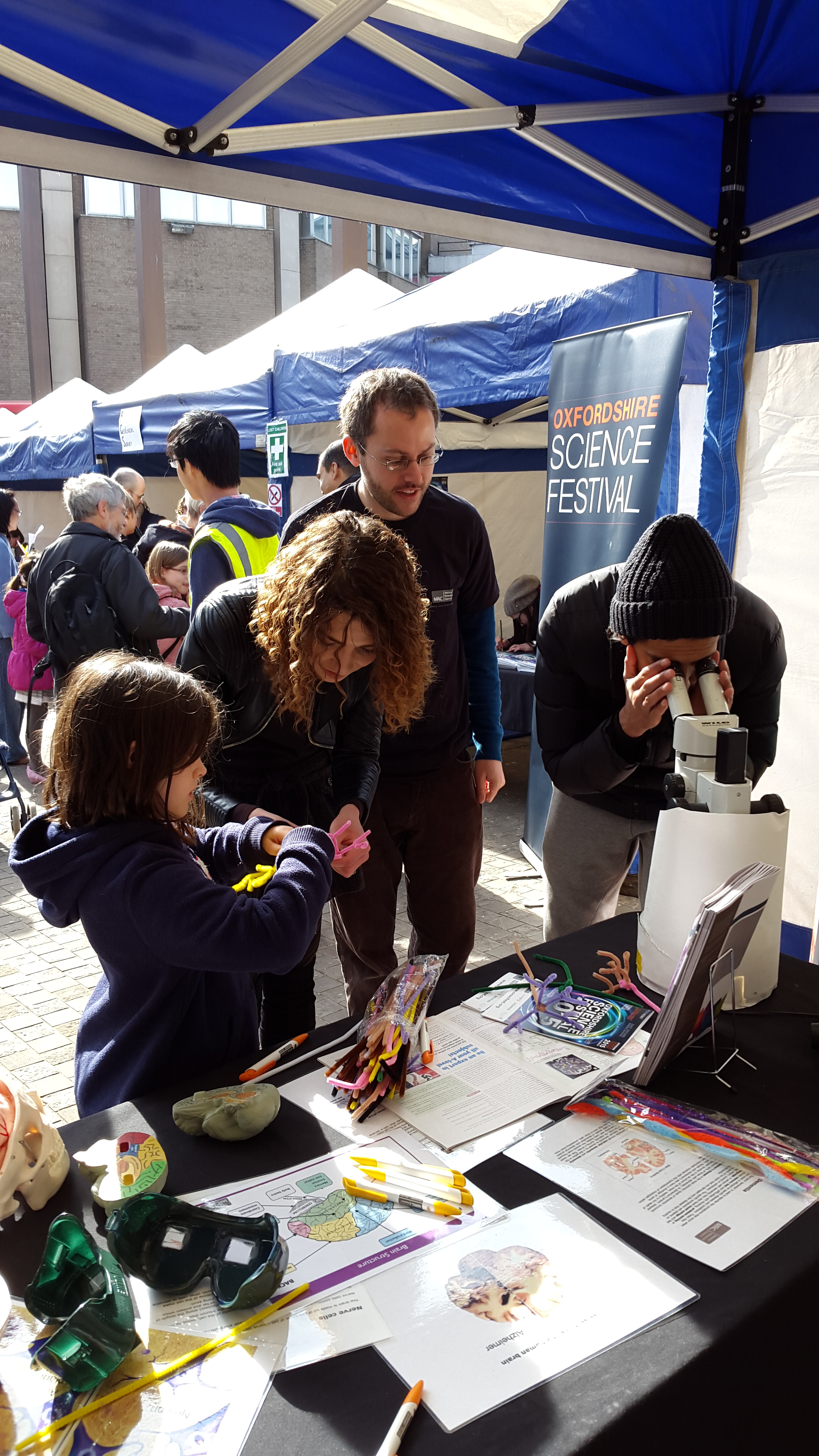 Unit members engage at the Oxfordshire Science Festival 2015