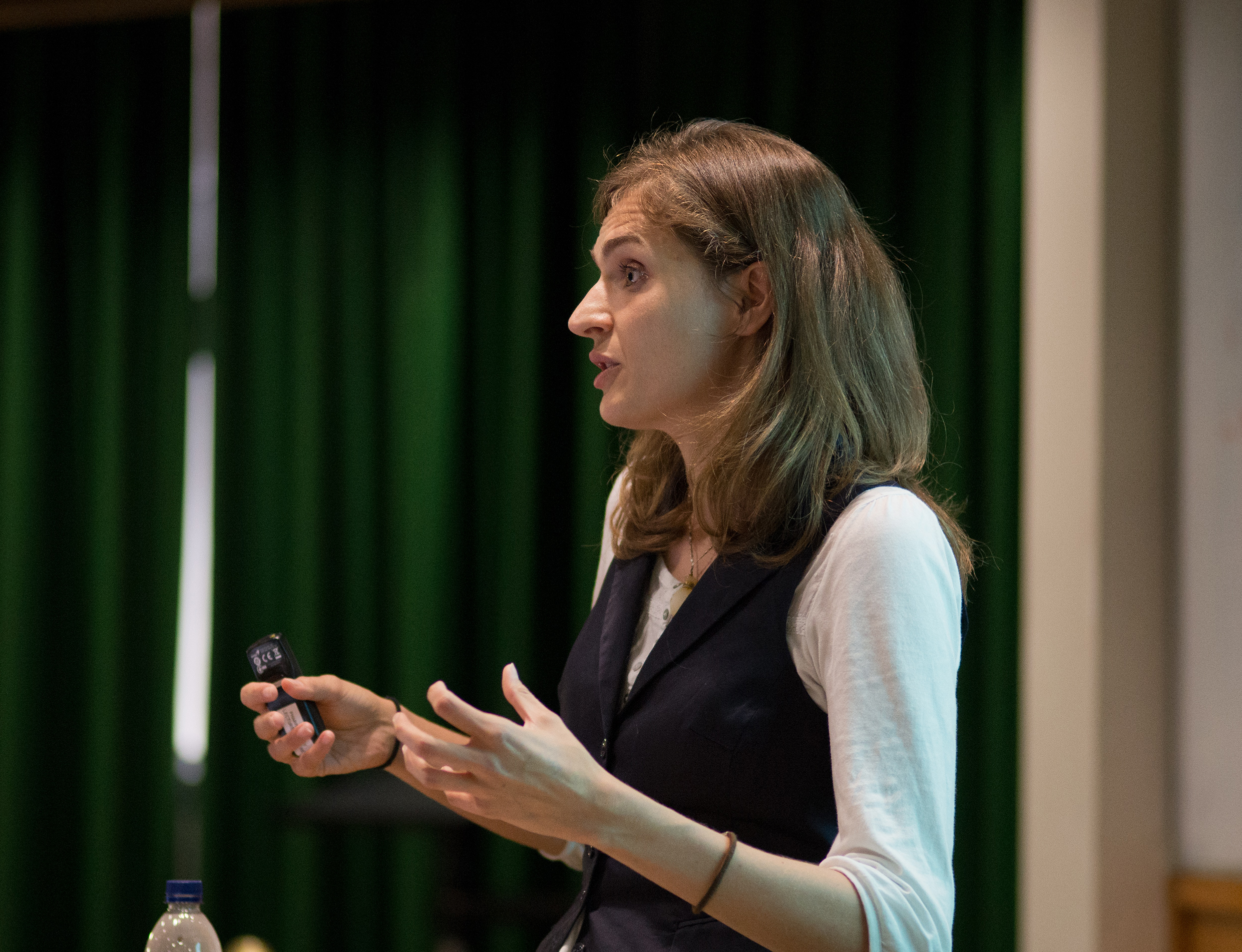 Unit postdoctoral scientist Stephanie Trouche discusses the interactions between hippocampus and basal ganglia.