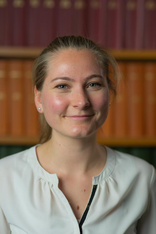 portrait photo of Karen Wendt