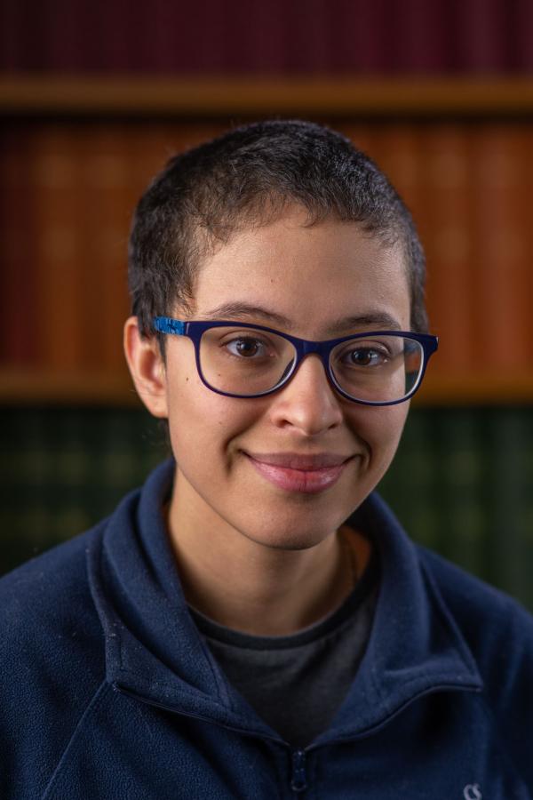 portrait photo of Cara Shearer