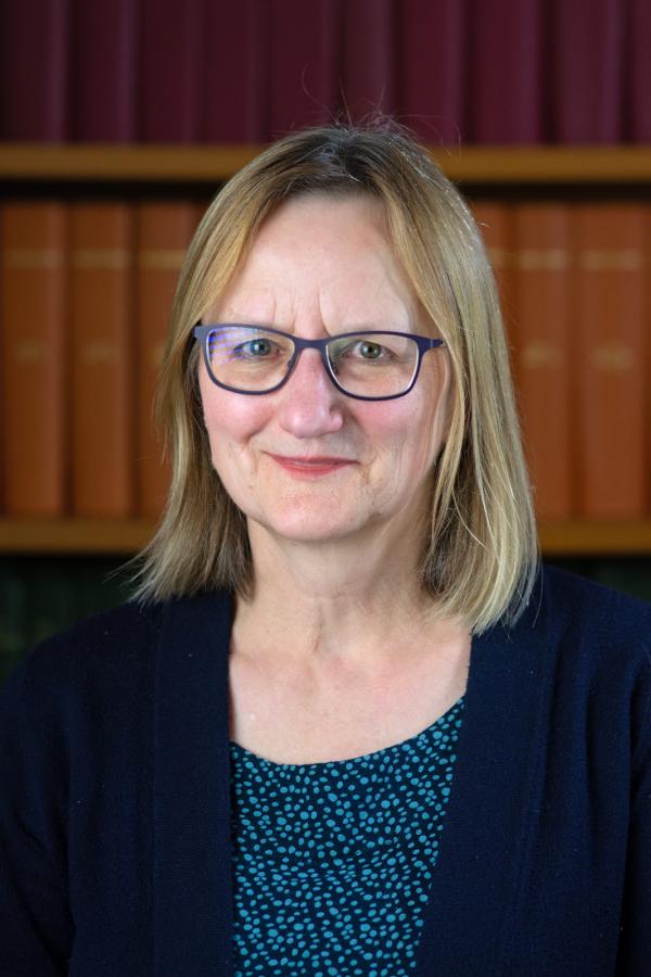portrait photo of Dr. Vivienne Collins