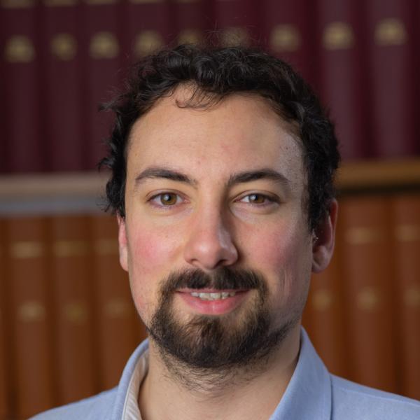 Portrait photo of Thomas Simpson