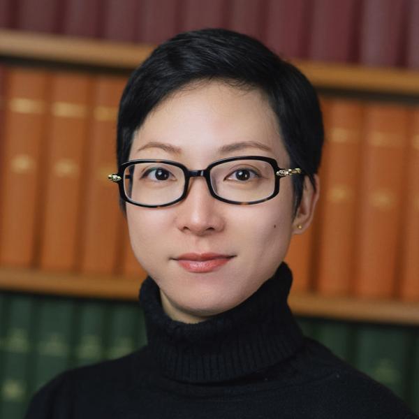 portrait photograph of Yi Yang