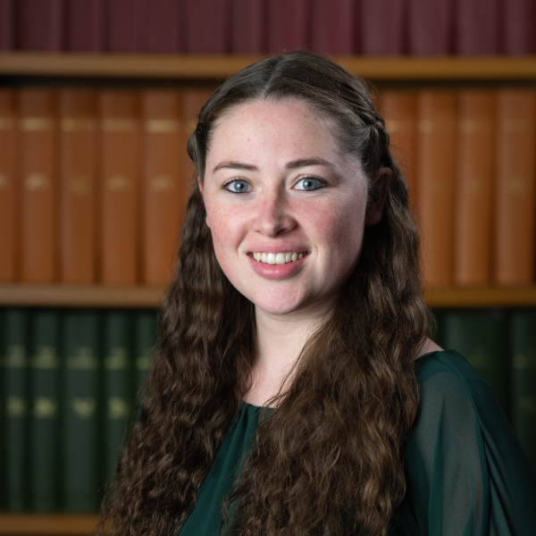 Portrait photo of Melissa Jones