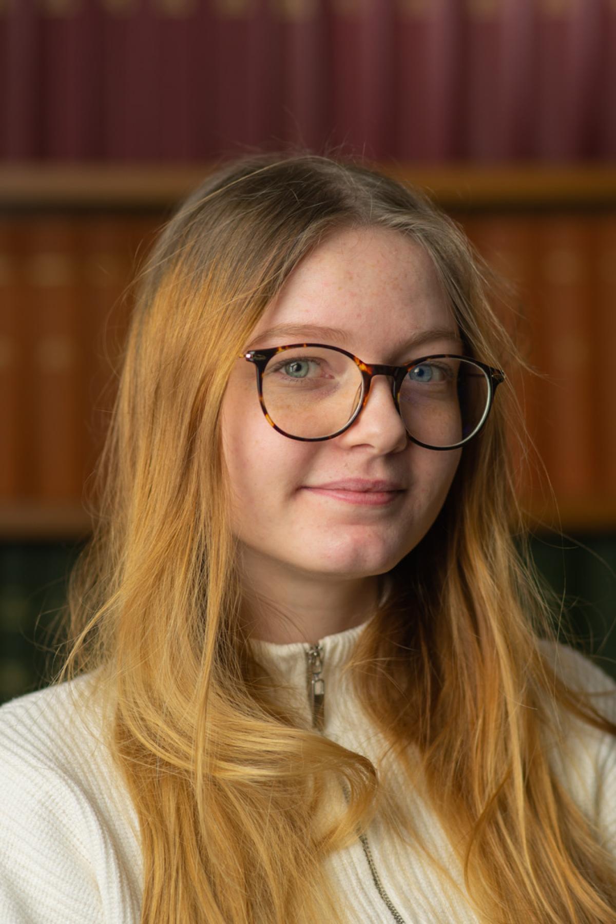 Portrait photo of Jennifer Blackmore.