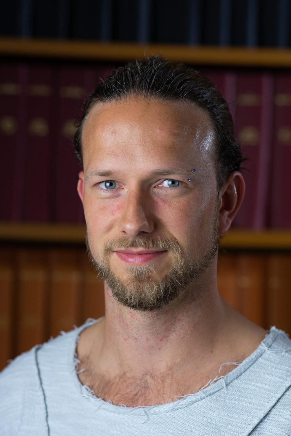 Portrait photo of Joram van Rheede 